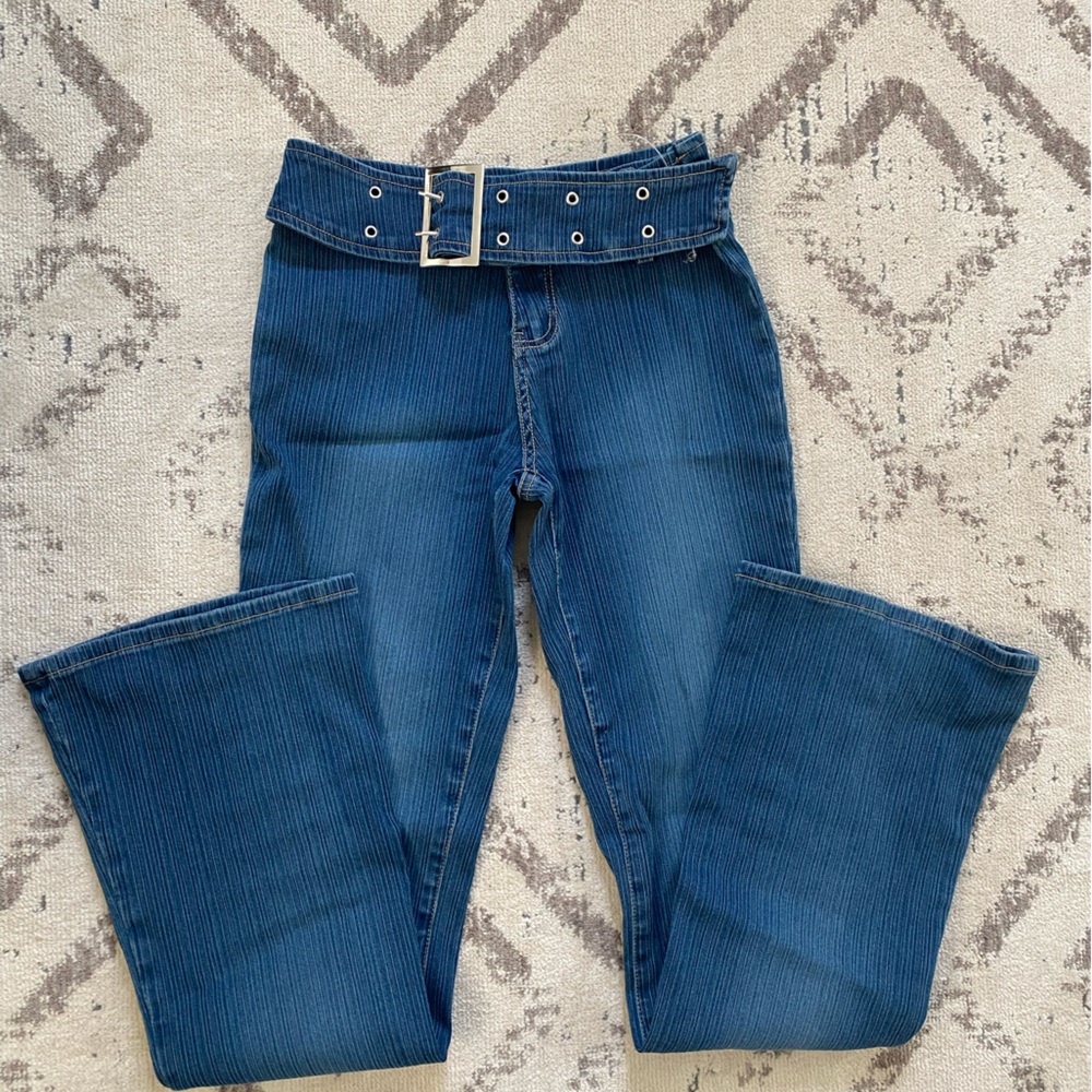 Younique Jeans- big belt connected-vintage size 3